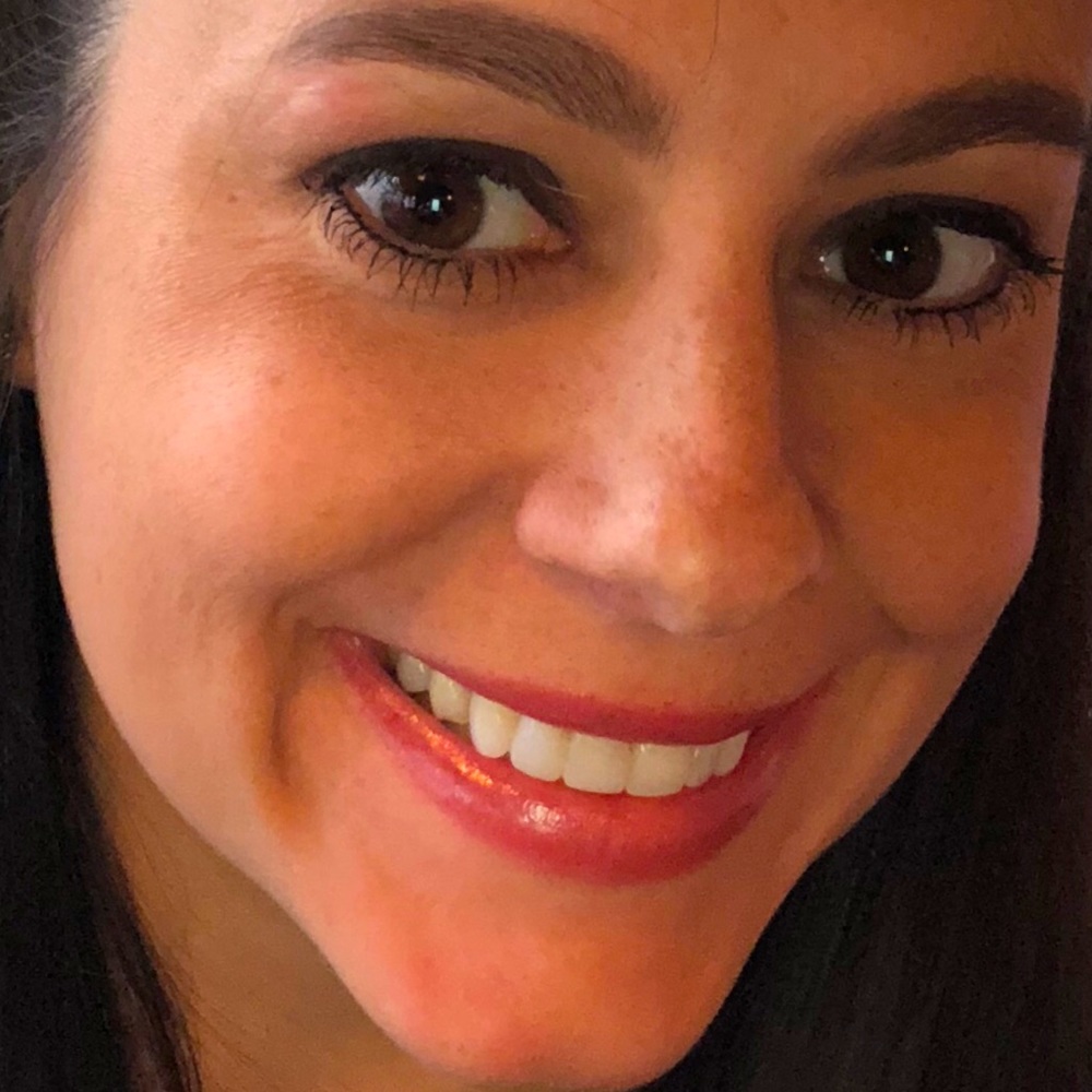 Meet your Posher, Crystal